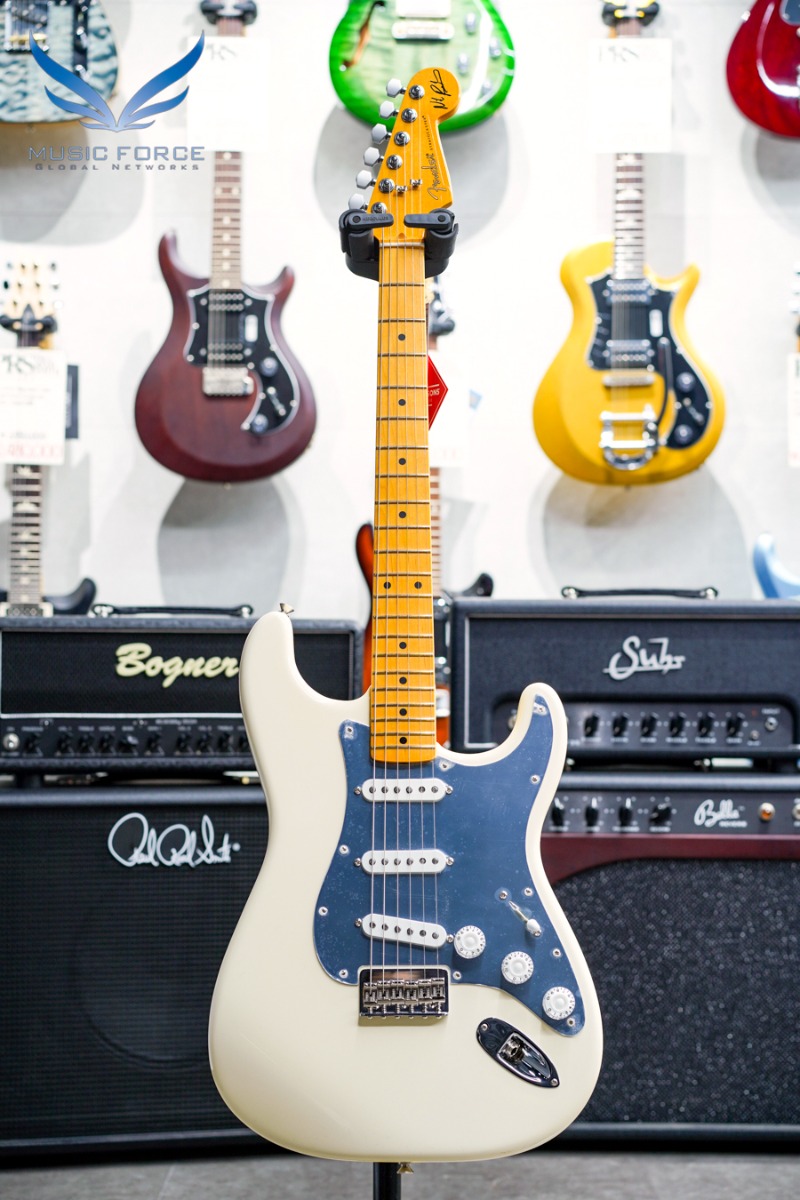 Fender USA Artist Series Nile Rodgers Stratocaster-Olympic White w/Maple FB (신품) - NR00831