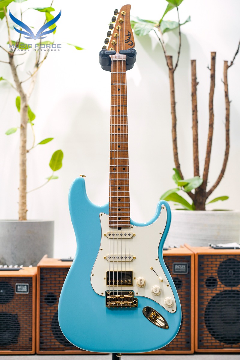 [2024 Summer Sale! (~7/31까지)] Suhr Classic S Antique(Custom Model) SSH-Daphne Blue w/1-Piece Roasted Flame Maple Neck &amp; Gold HW (신품) - 70631